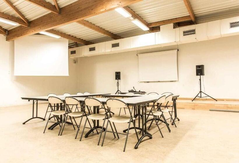 فندق صغير Centre International De Séjour