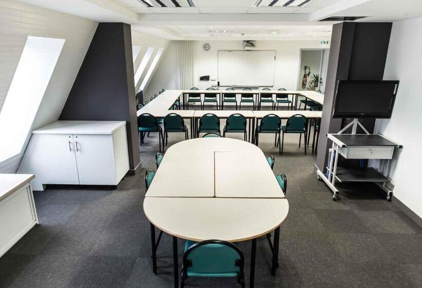 فندق صغير Centre International De Séjour