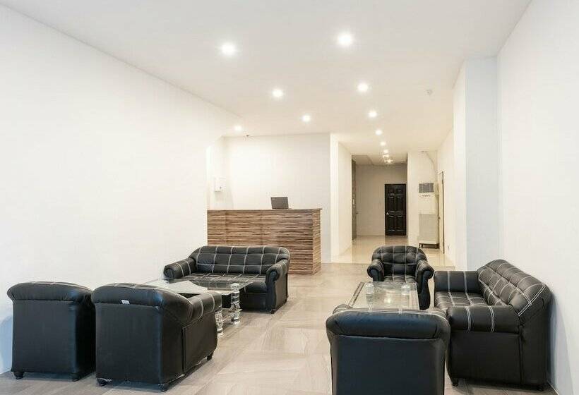 ホテル Oyo 121 Nakpil