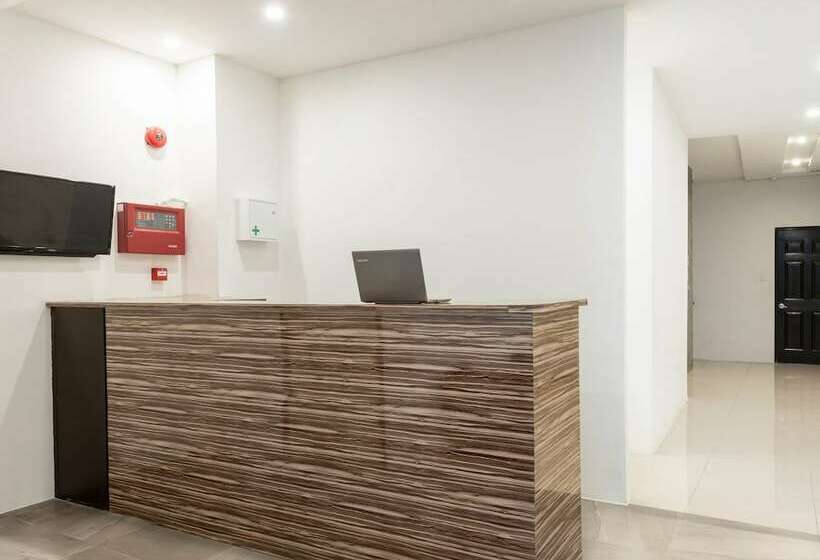 ホテル Oyo 121 Nakpil