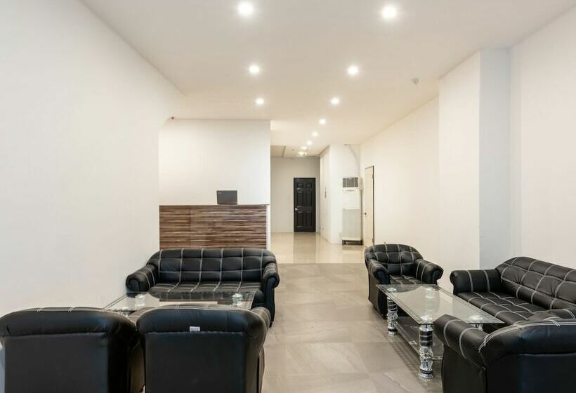 ホテル Oyo 121 Nakpil