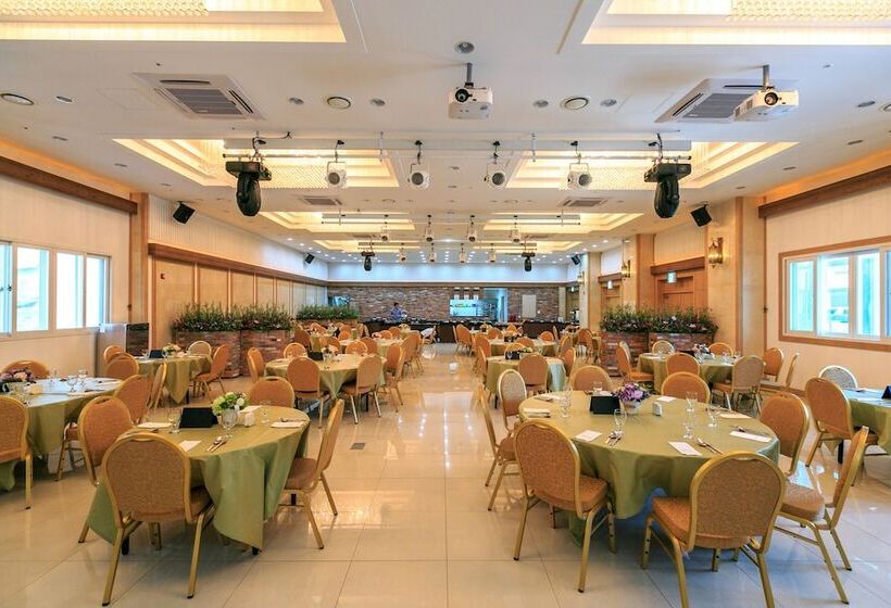 호텔 Tongyeong Beach Castle