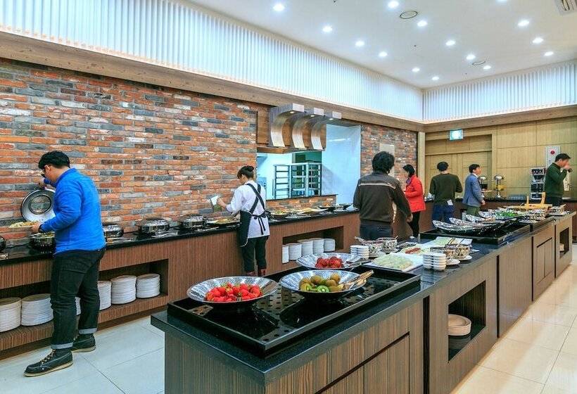 호텔 Tongyeong Beach Castle