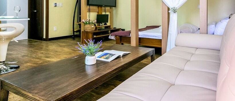 호텔 Tongyeong Beach Castle