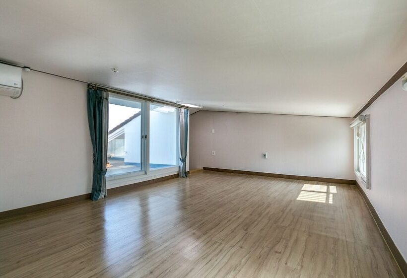 호텔 Tongyeong Beach Castle