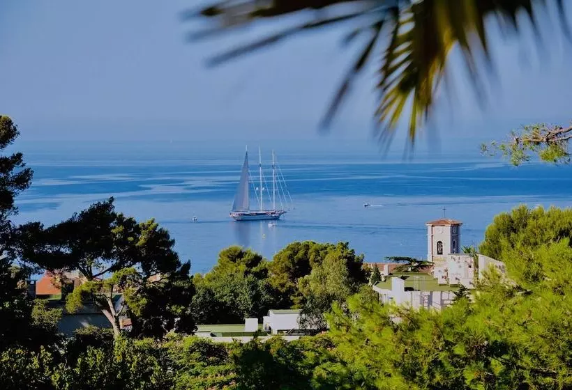 Majatalo The Address Cassis