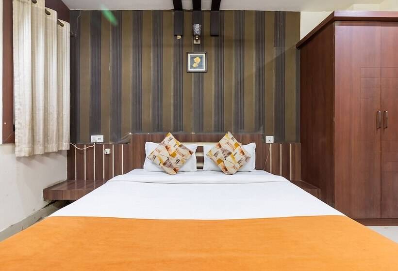 Fabhotel Shree Regency