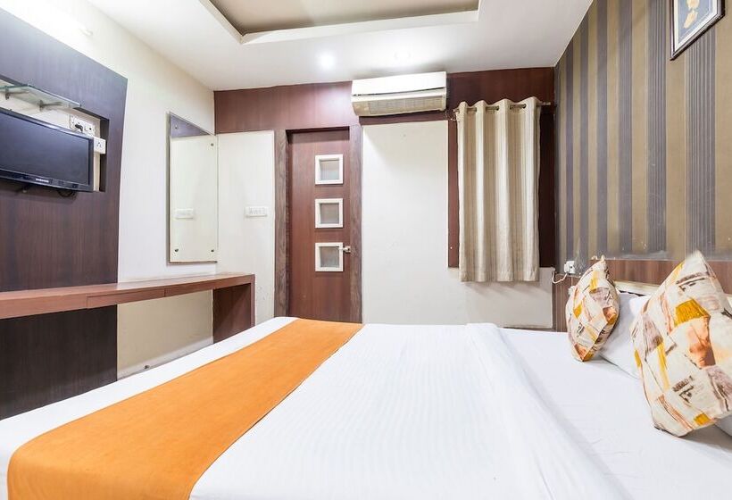 Fabhotel Shree Regency