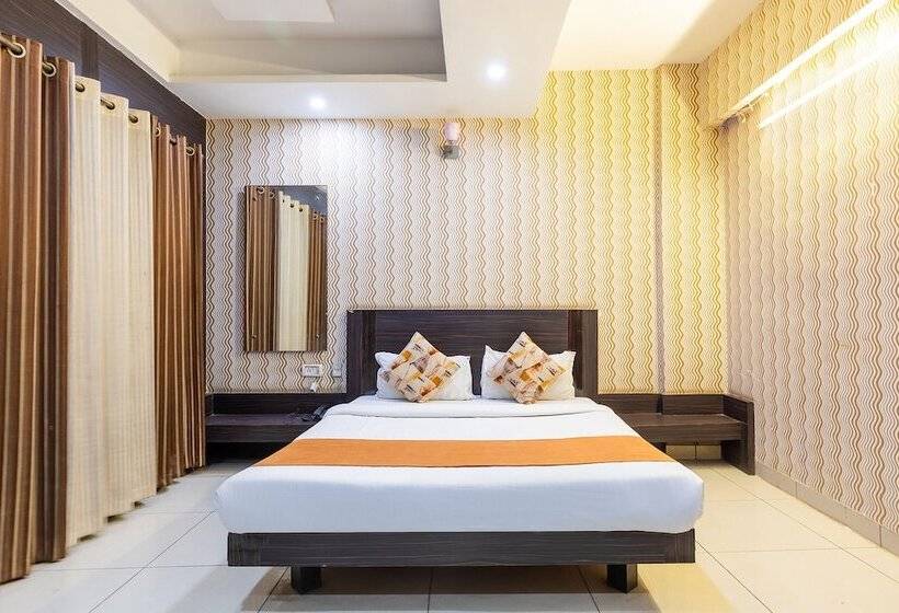 Fabhotel Shree Regency