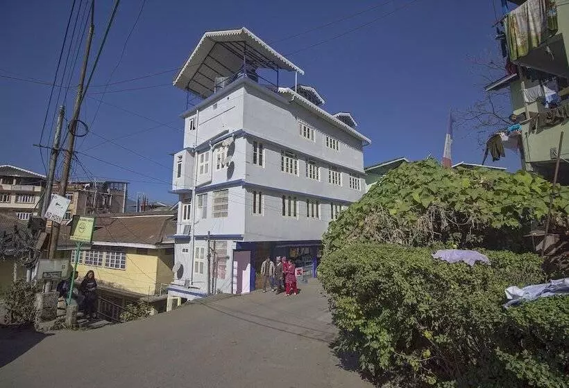 ホテル Oyo 23349 Totola Inn