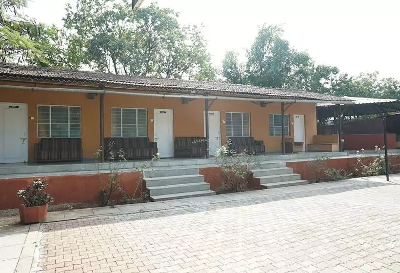 ホテル Oyo 23383 Sai Holiday Resorts