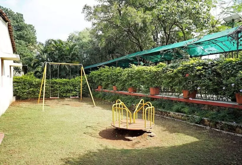 ホテル Oyo 23383 Sai Holiday Resorts