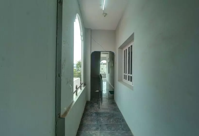 ホテル Oyo 25080 Vivekam Home Stay