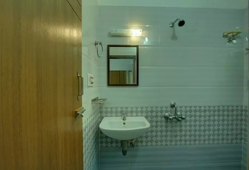 ホテル Oyo 25080 Vivekam Home Stay
