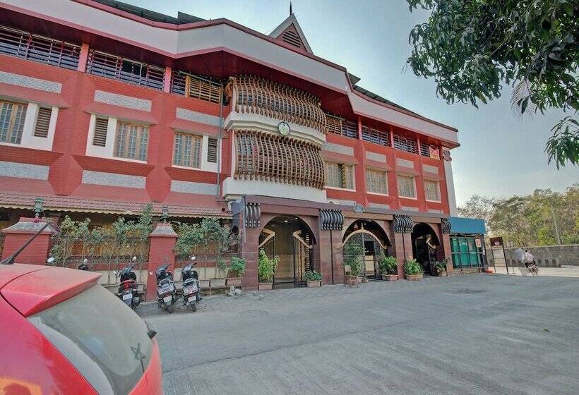 Отель Oyo 26855 Kailasdham