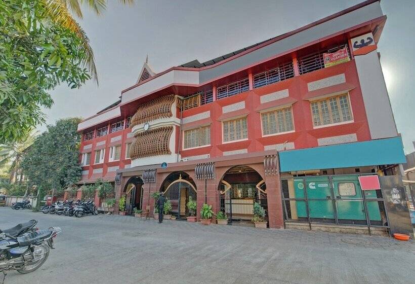 Отель Oyo 26855 Kailasdham