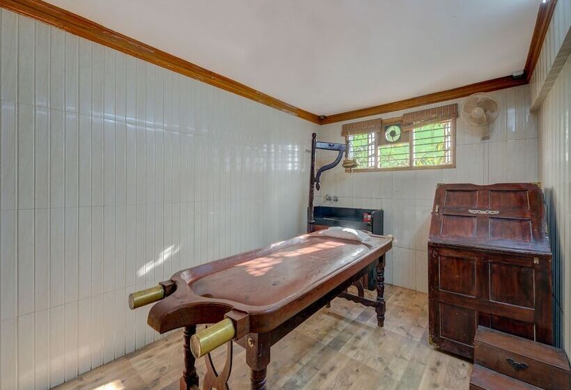 Отель Oyo 26855 Kailasdham