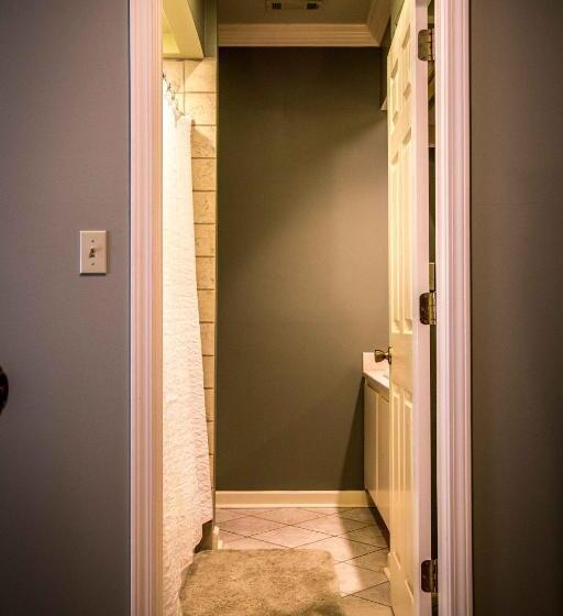 住宿加早餐  Clark House Inn