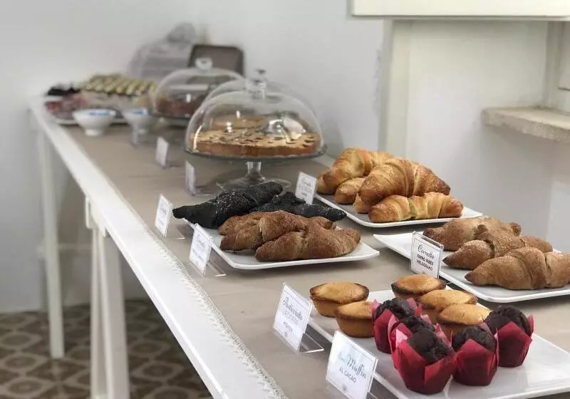 Aamiaismajoitus (B&B) Villa Cesarea Dimora Di Charme