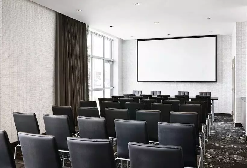 Ac Hotel By Marriott Miami Airport West/doral