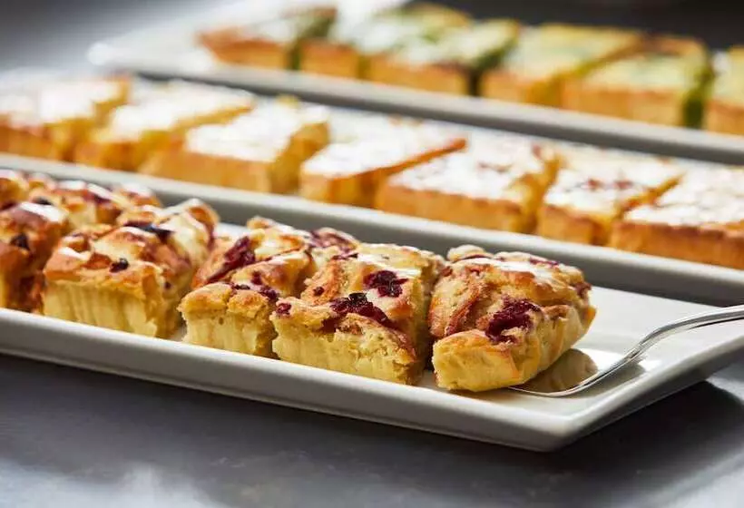 Ac Hotel By Marriott Miami Airport West/doral