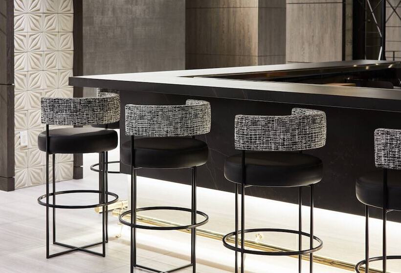 Ac Hotel By Marriott Miami Airport West/doral