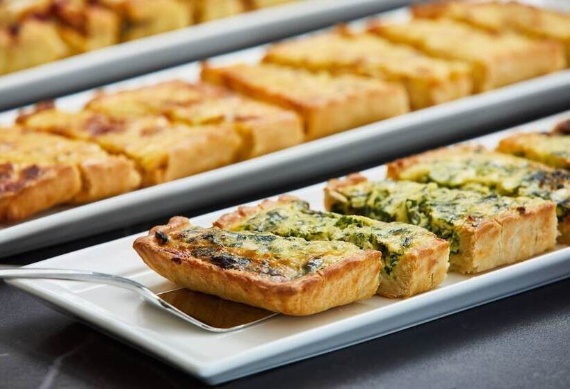 Ac Hotel By Marriott Miami Airport West/doral