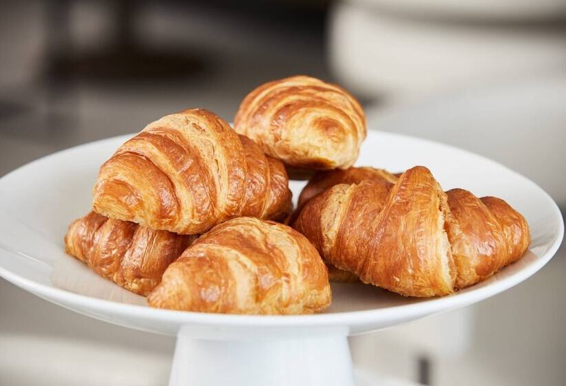 Ac Hotel By Marriott Miami Airport West/doral