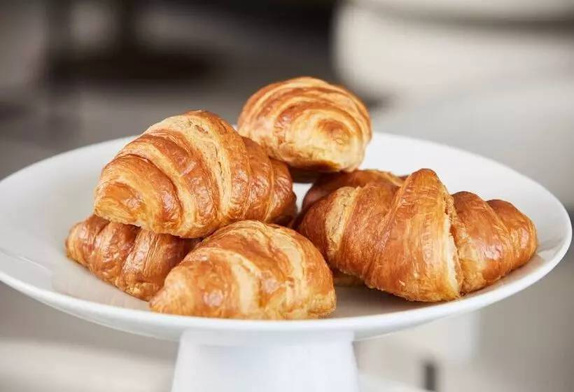 Ac Hotel By Marriott Miami Airport West/doral