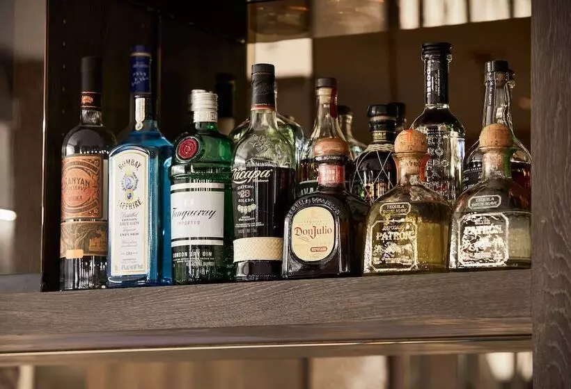 Ac Hotel By Marriott Miami Airport West/doral