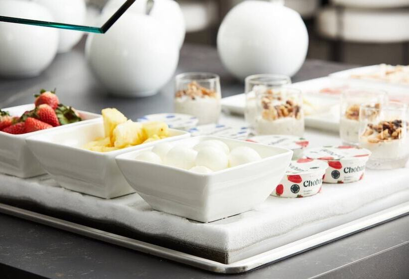 Ac Hotel By Marriott Miami Airport West/doral