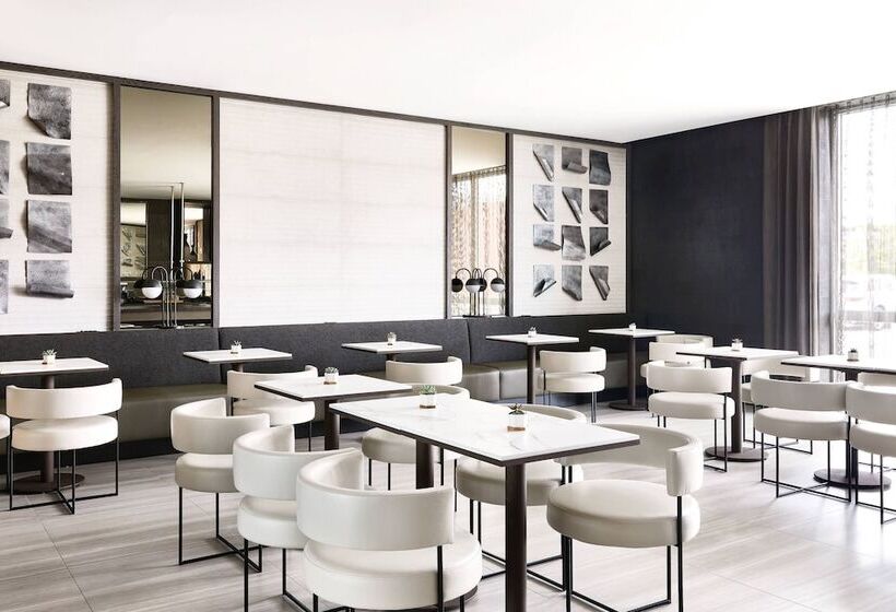 Ac Hotel By Marriott Miami Airport West/doral