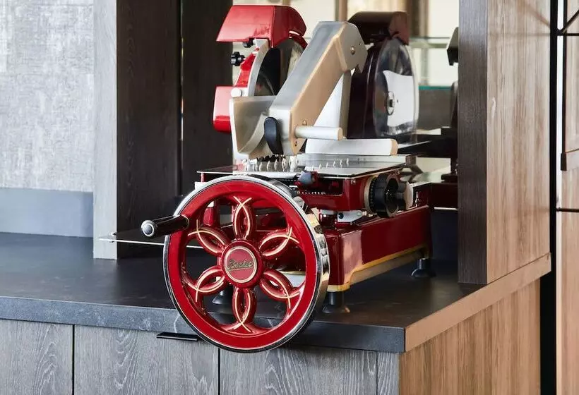 Ac Hotel By Marriott Miami Airport West/doral