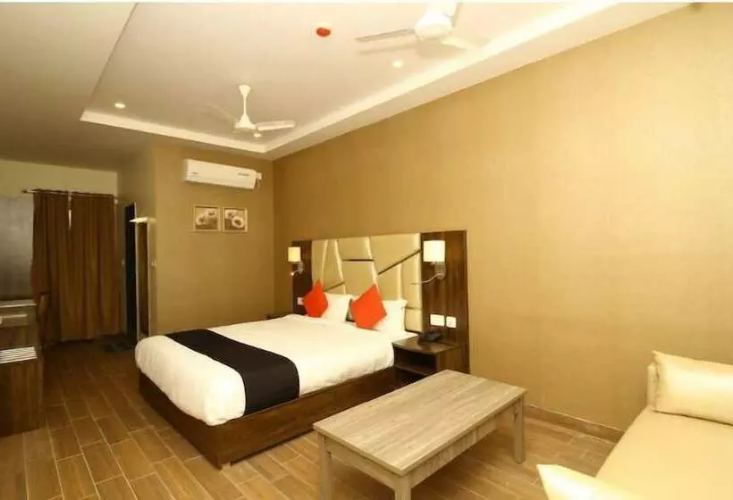 ホテル Sindhura Grand