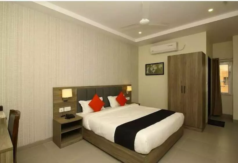 ホテル Sindhura Grand