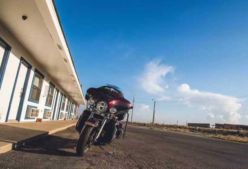 Motelli Riata Inn  Marfa