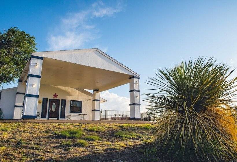 فندق على الطريق Riata Inn  Marfa