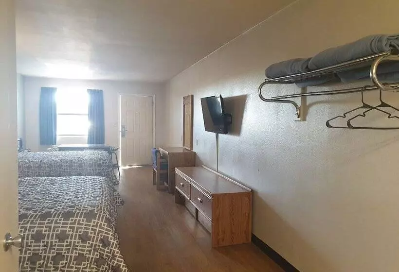 Motelli Riata Inn  Marfa