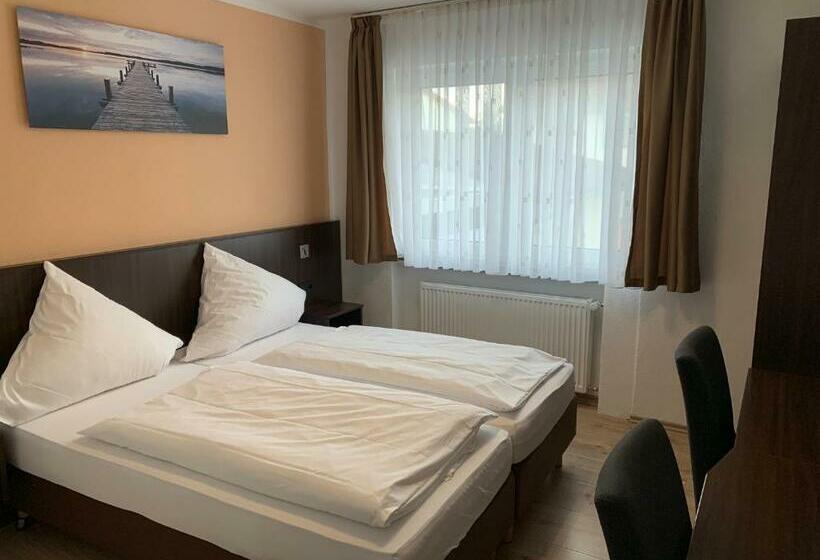 Schnitzelhaus Und Pension Stadt Rosbach