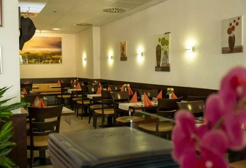 Schnitzelhaus Und Pension Stadt Rosbach