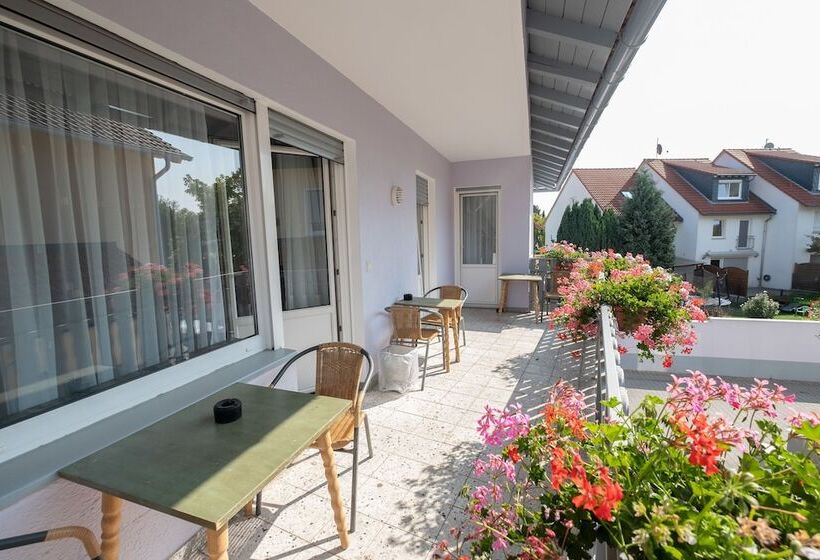 Schnitzelhaus Und Pension Stadt Rosbach