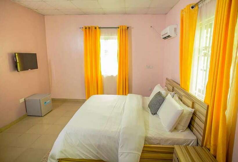 Eclipse Hotel And Lounge