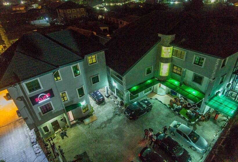 Eclipse Hotel And Lounge