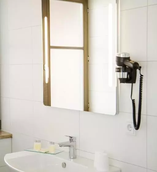 Hotelli Gasthof Blaue Traube E.k