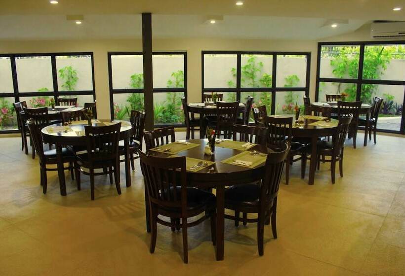 בית מלון כפרי Nambis Inn