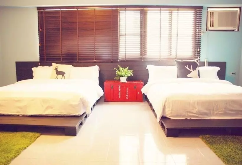 تختخواب و صبحانه 小步洋樓民宿kokokara House