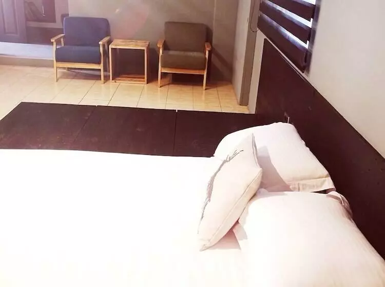 تختخواب و صبحانه 小步洋樓民宿kokokara House