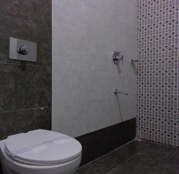 Pensionat Lakeside Inn Ratanada