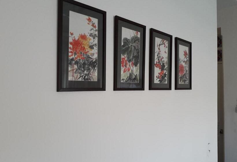 Pensionat Lakeside Inn Ratanada