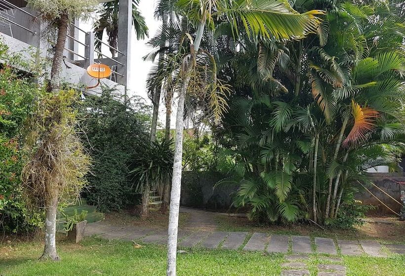 بنسيون Piti Home Place